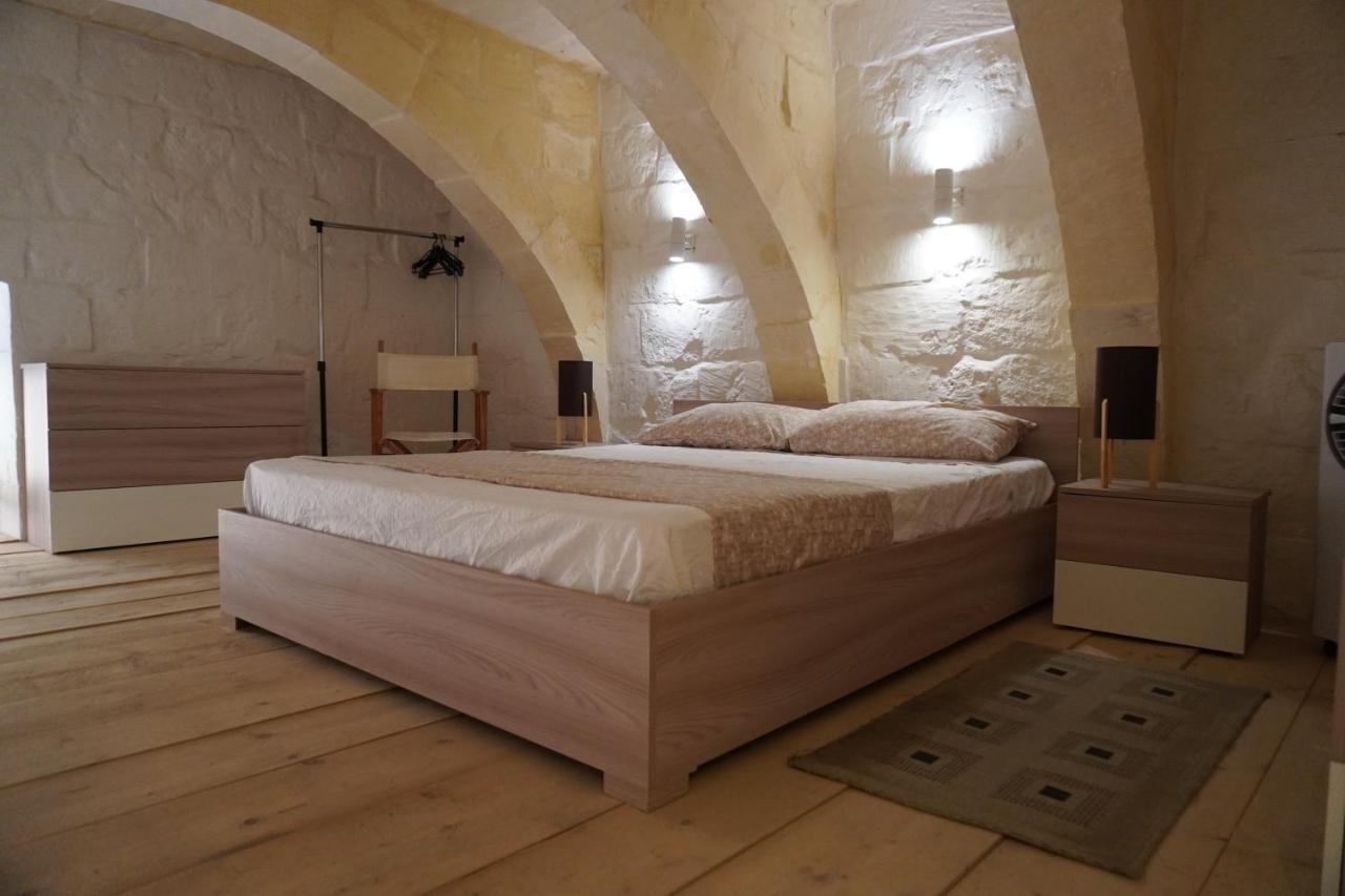 Il-Mezzanine Private Traditional And Walking Distance To Bus Terminus Villa Cospicua ภายนอก รูปภาพ